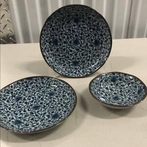 Blue Floral Porcelain Dinnerware Set – Elegant Blue Pattern